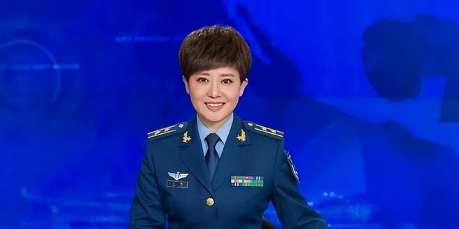 軍事節(jié)目女主持人，閃耀熒屏的星光，軍事節(jié)目女主持人，熒屏上的璀璨星光