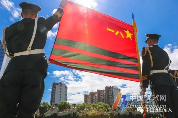 武警軍旗圖片高清，榮耀與力量的象征，武警軍旗高清圖片，榮耀與力量的永恒象征