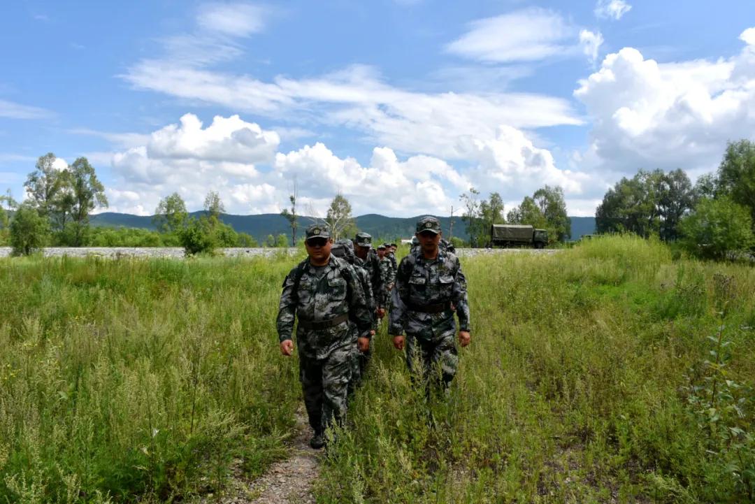 國際軍事形勢最新消息2020深度解析，全球軍事動態(tài)深度解析，國際軍事形勢最新消息2020回顧與前瞻