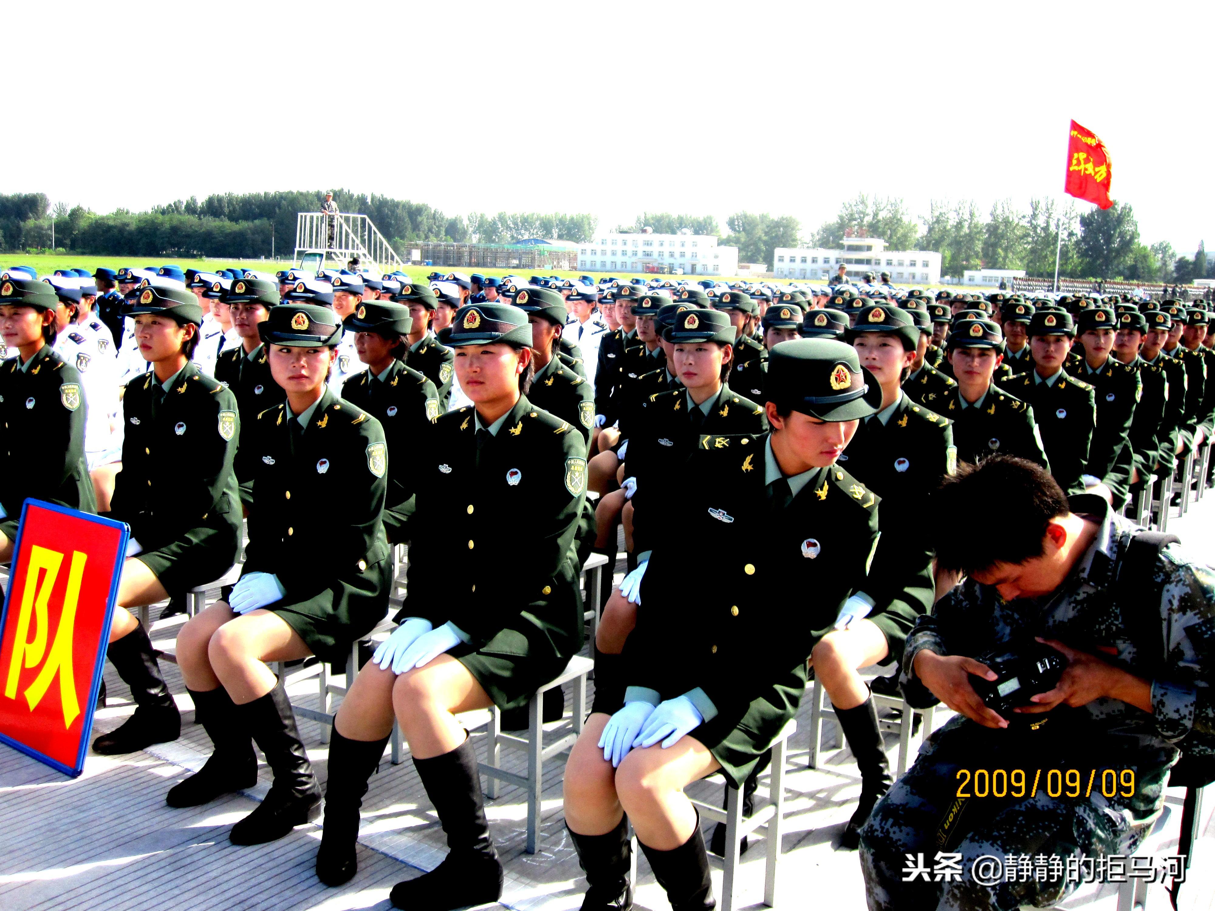 閱兵扭錯(cuò)頭的士兵怎么樣了？深入了解事件背后的故事，閱兵扭錯(cuò)頭的士兵后續(xù)如何？事件背后的故事揭秘