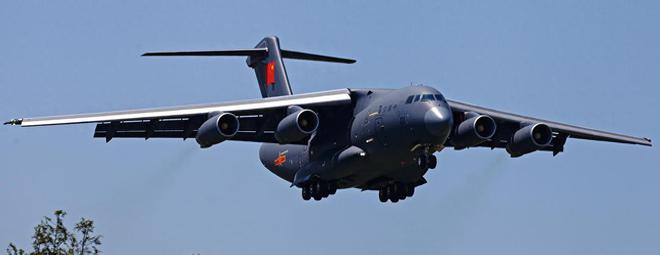 C17運輸機(jī)與運-20，空中巨人的對比與探討，C17運輸機(jī)與運-20空中巨人，對比與探討