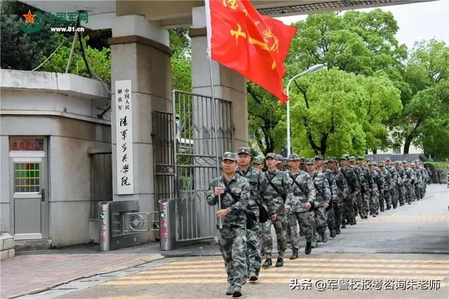 軍事院校分?jǐn)?shù)線詳解，如何把握入學(xué)門檻？，軍事院校分?jǐn)?shù)線詳解，如何把握入學(xué)門檻與提高錄取機(jī)會(huì)？