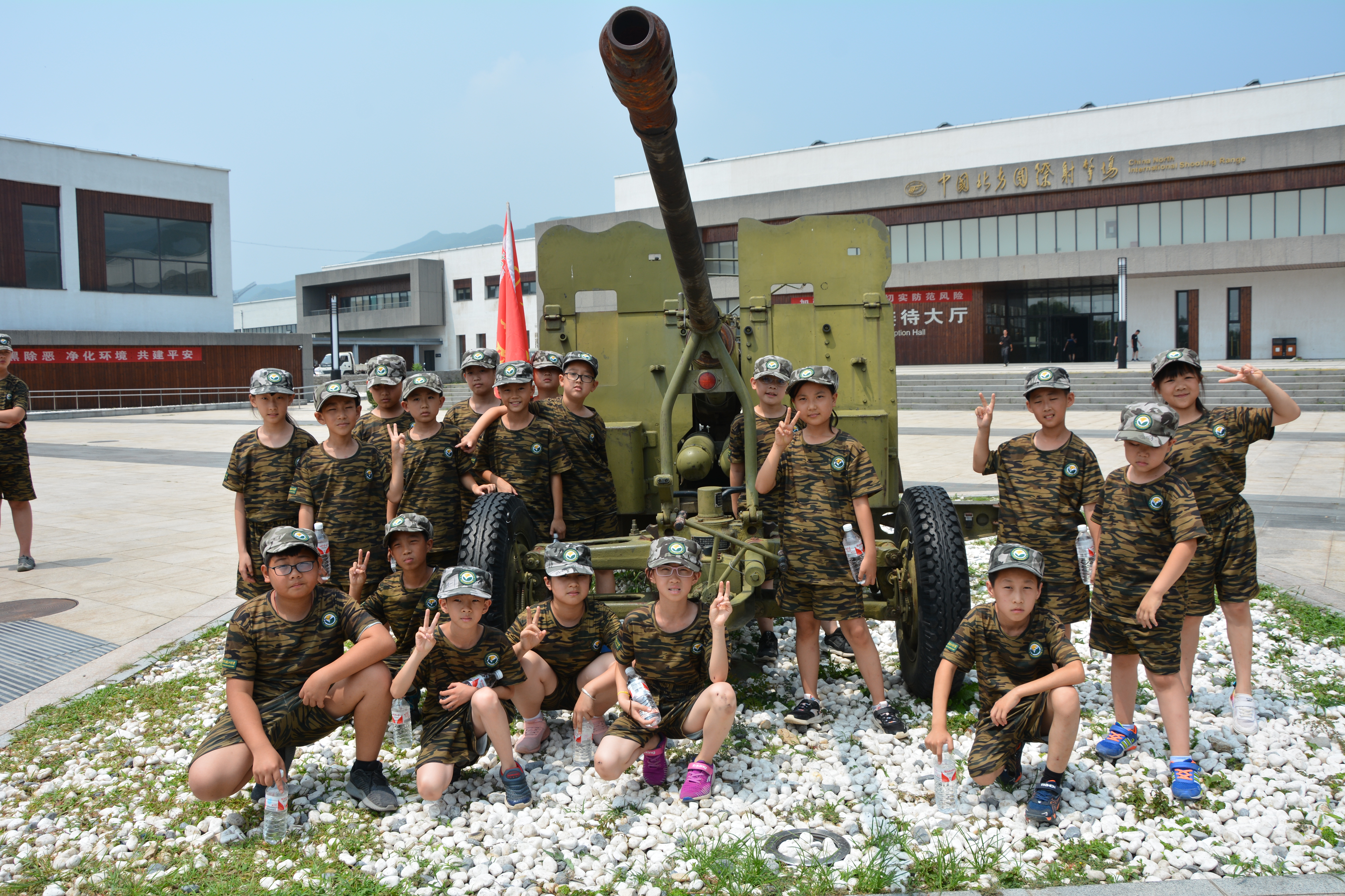 軍事夏令營(yíng)照片，展現(xiàn)熱血青春的力量與榮耀，軍事夏令營(yíng)照片，熱血青春的力量與榮耀展現(xiàn)