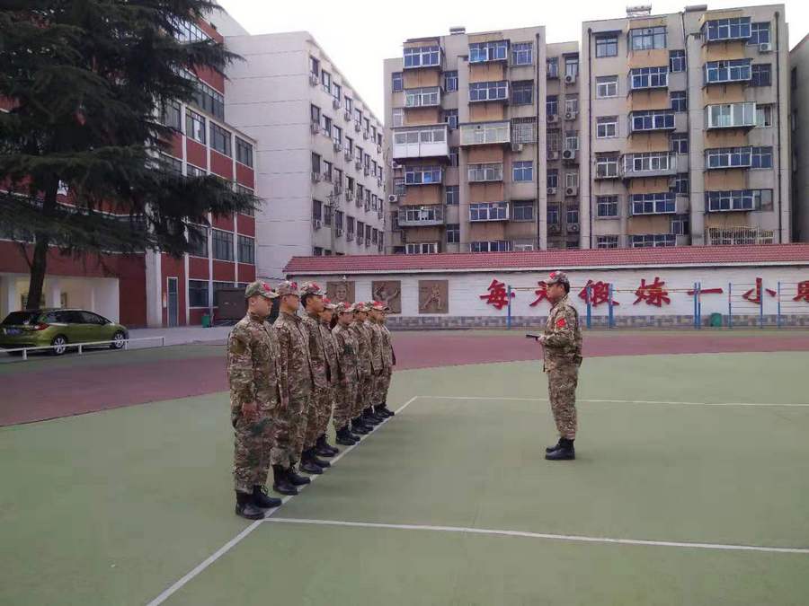 半軍事化管理學(xué)校，理念與實踐，半軍事化管理學(xué)校的理念與實踐探索