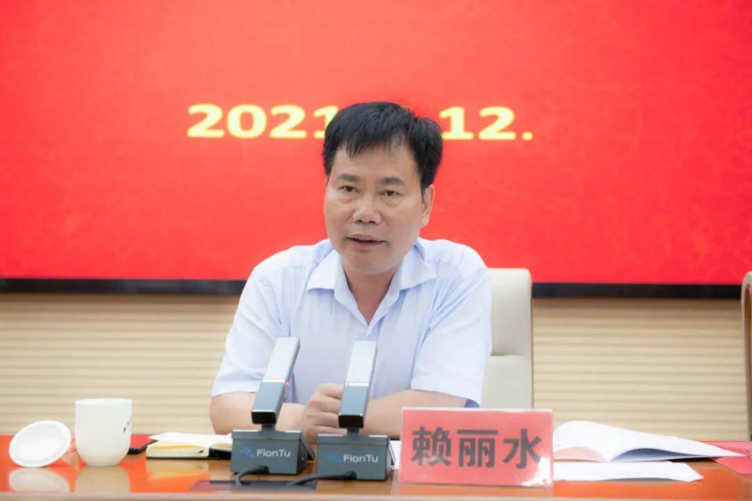 二四六香港資料期期中，深度解析與SEO優(yōu)化策略，深度解析香港期期中資料，SEO優(yōu)化策略揭秘